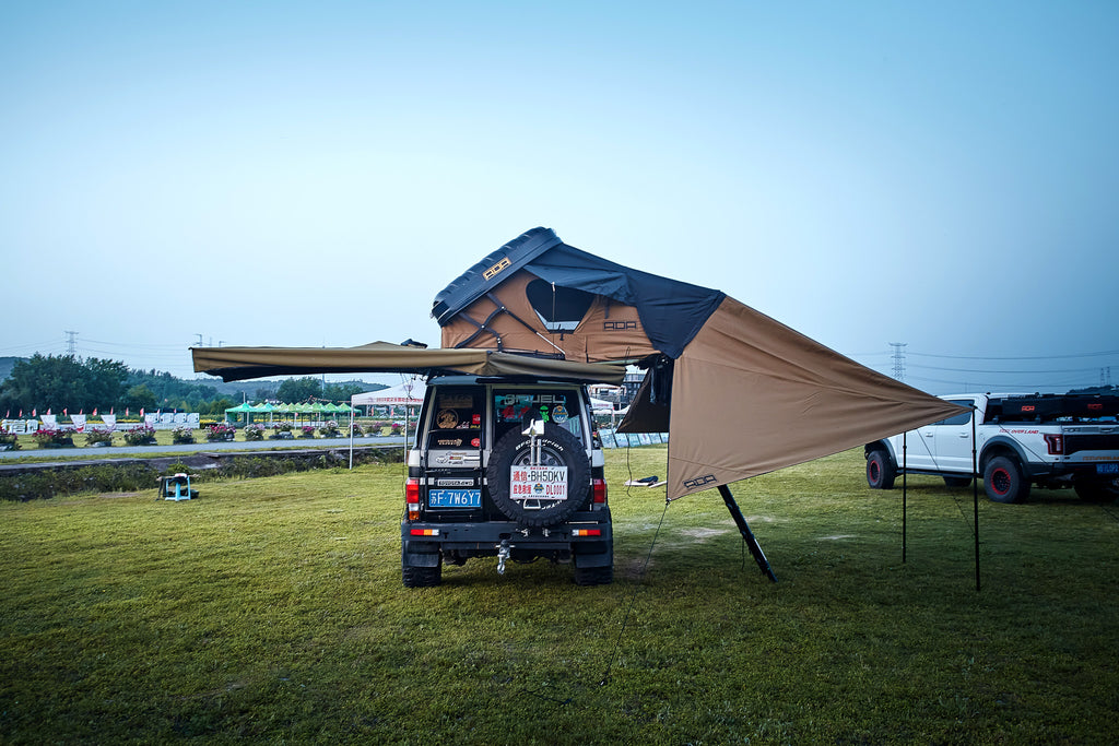 K4E Tent + Awning Combo - Hard Shell SummitLodge 1600 Rooftop Tent