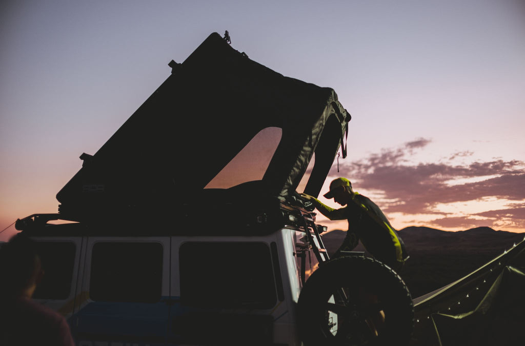 K4E HARD SHELL PEAK SUMMIT ROOFTOP TENT