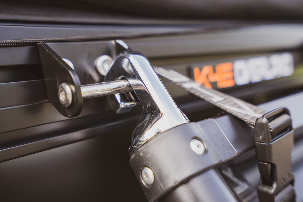 Include Installation K4E Apex Summit ROOFTOP TENT