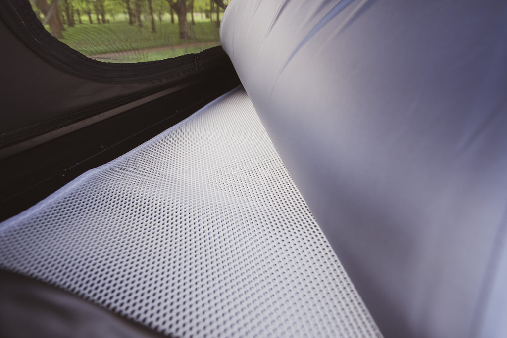 Include Installation K4E Apex Summit ROOFTOP TENT