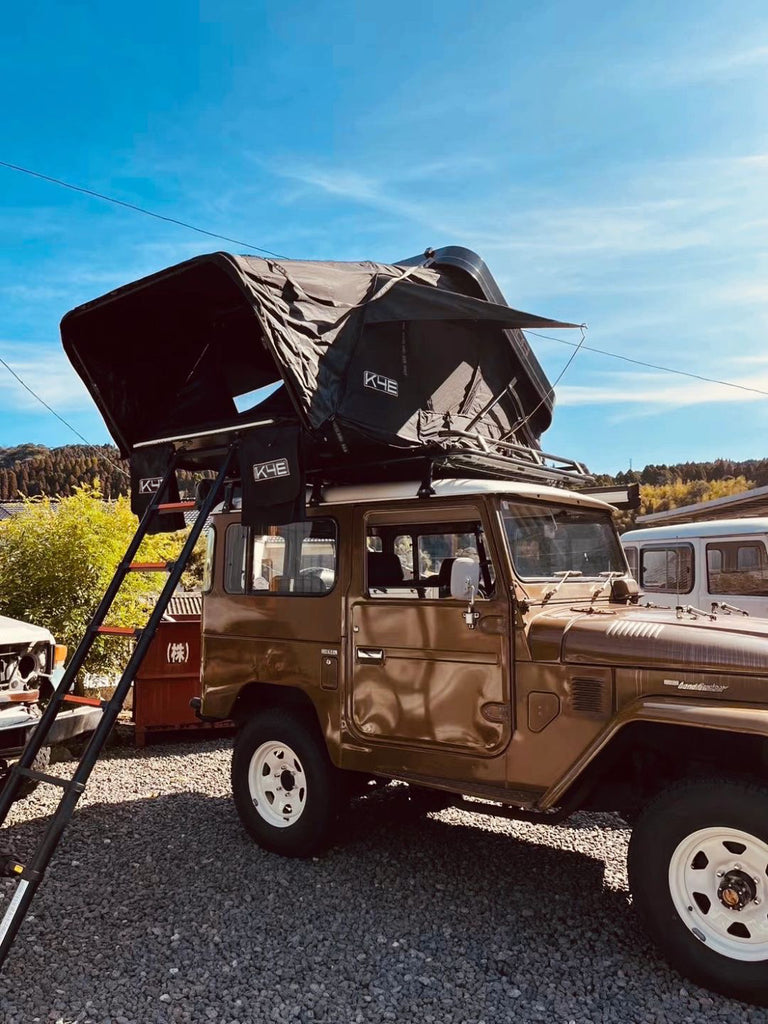 BLACK EDITION SummitLodge 1600 Rooftop Tent