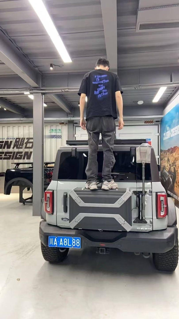 Tailgate box Jeep Wrangler / Tank 300